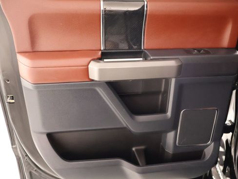 Used 2022 Ford F250 Platinum w/ Tremor Off-Road Package AWD/4WD image 19