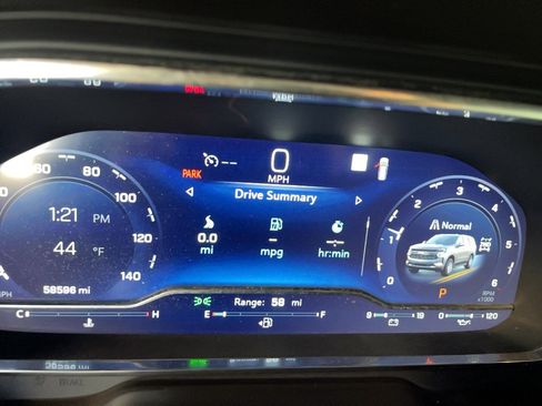 Used 2022 Chevrolet Suburban Z71 w/ Max Trailering Package image 7