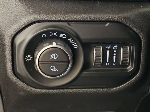 Used 2021 Jeep Gladiator Mojave w/ Safety Group AWD/4WD image 16