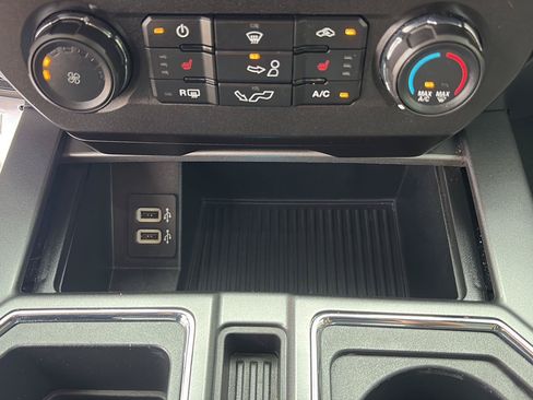 Used 2020 Ford F150 XLT w/ Equipment Group 302A Luxury RWD image 18