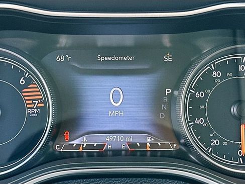 Used 2019 Jeep Cherokee Limited image 12