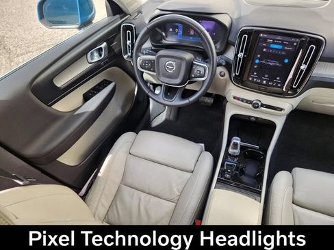 Certified 2023 Volvo XC40 B5 Ultimate w/ Climate Package AWD/4WD image 12