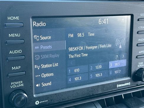 Used 2020 Toyota RAV4 XLE w/ Carpet Mat Package image 21