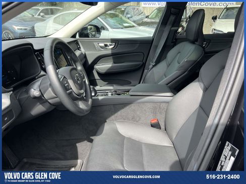 Certified 2025 Volvo XC60 B5 Core w/ Protection Package Premier image 14