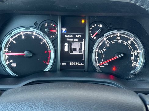 Certified 2023 Toyota 4Runner TRD Off-Road Premium w/ Moonroof Package AWD/4WD image 32