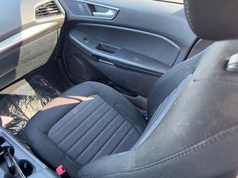 Used 2022 Ford Edge SE w/ Black Appearance Package image 16