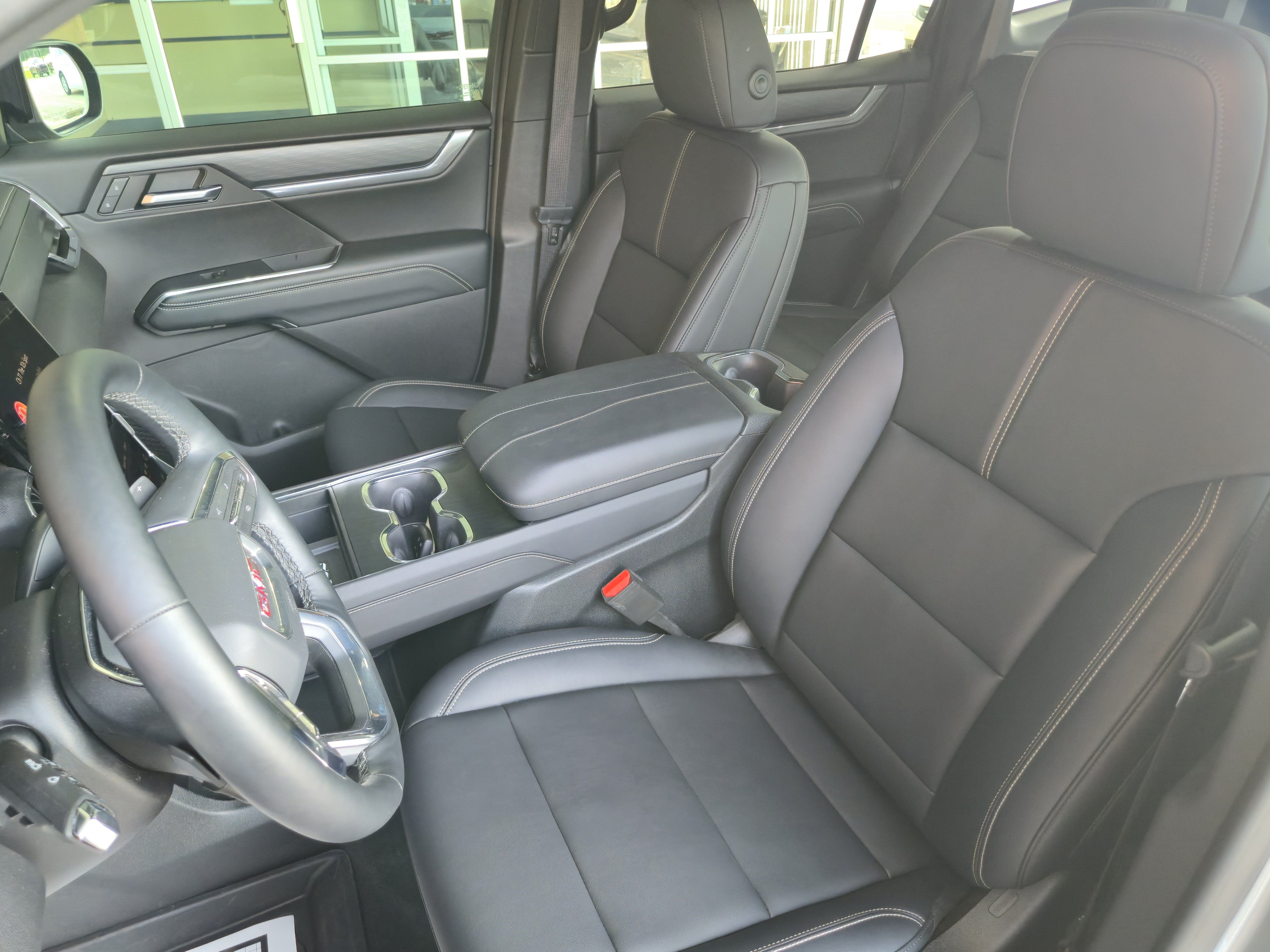 Used 2026 GMC Acadia Elevation w/ Black Edition FWD image 13