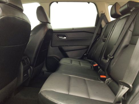 Used 2024 Nissan Rogue SV w/ SV Premium Package AWD/4WD image 18