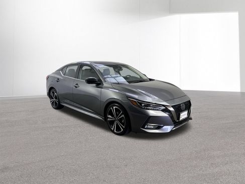 Used 2023 Nissan Sentra SR w/ SR Premium Package FWD image 3