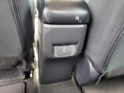 Used 2025 Nissan Versa SV image 15