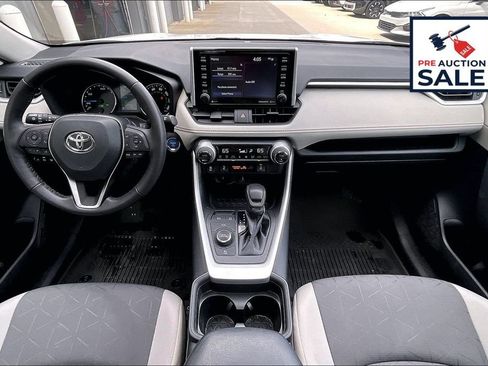 Used 2021 Toyota RAV4 XLE w/ Convenience Package AWD/4WD image 15