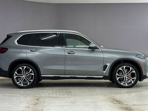 New 2026 BMW X5 sDrive40i image 7