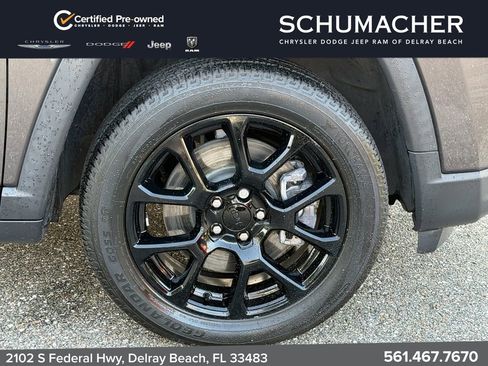 Used 2024 Jeep Compass Latitude w/ Convenience Group AWD/4WD image 9