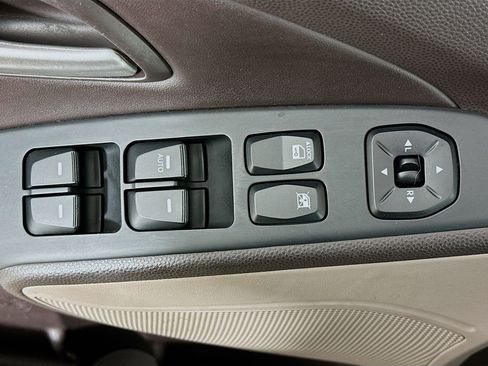 Used 2012 Hyundai Tucson GLS image 15