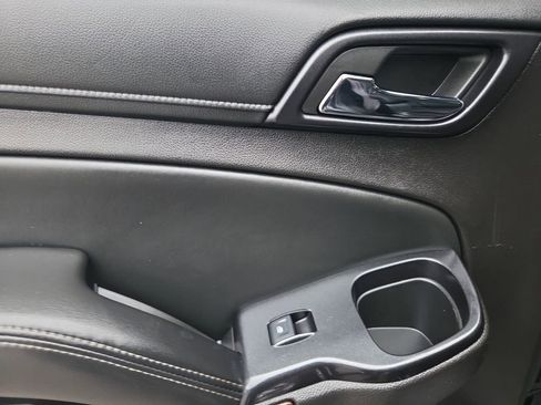 Used 2016 GMC Yukon SLT w/ Open Road Package image 36