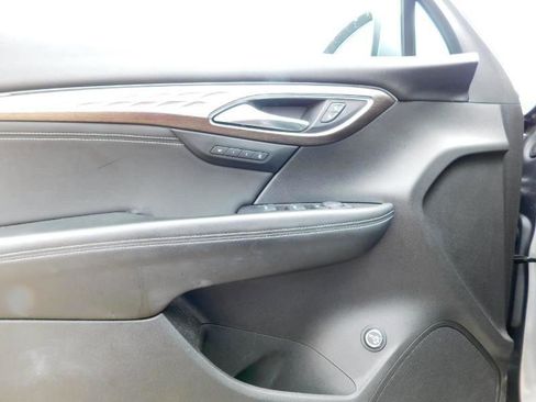 Used 2021 Buick Envision Avenir w/ Technology Package II FWD image 21