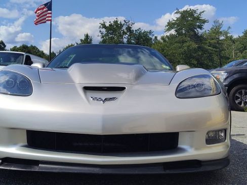 Used 2005 Chevrolet Corvette Coupe w/ Preferred Equipment Group image 7