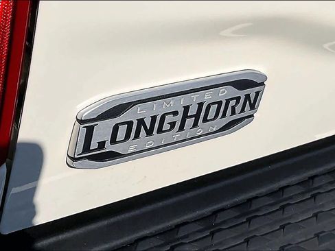 Used 2022 RAM 2500 Limited AWD/4WD image 30