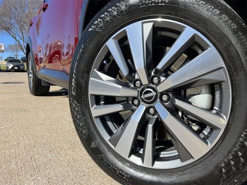 Certified 2024 Nissan Pathfinder SL image 7