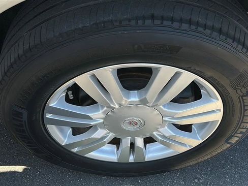 Used 2016 Cadillac SRX Luxury w/ Driver Awareness Package FWD image 15