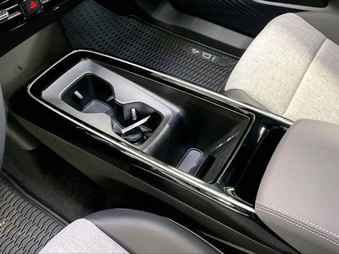 New 2026 Volkswagen ID.4 Pro image 10