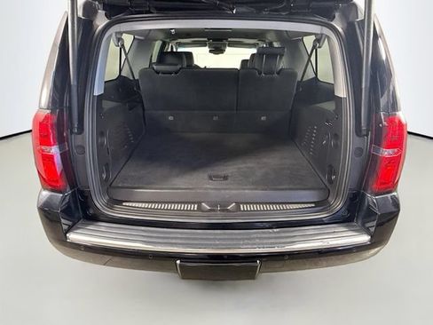 Used 2018 Chevrolet Suburban Premier AWD/4WD image 30