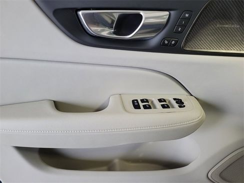 Certified 2026 Volvo V60 B5 Cross Country Plus w/ Protection Package Premier image 41