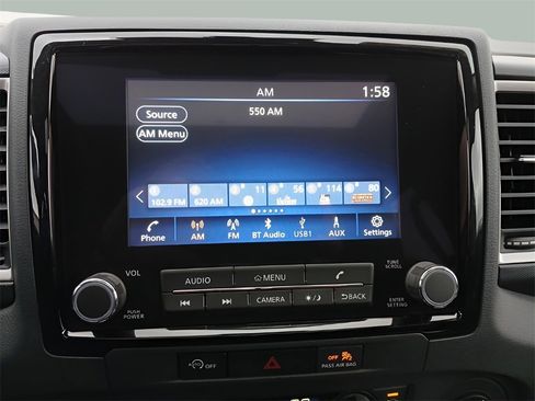 Used 2024 Nissan Frontier SL image 16