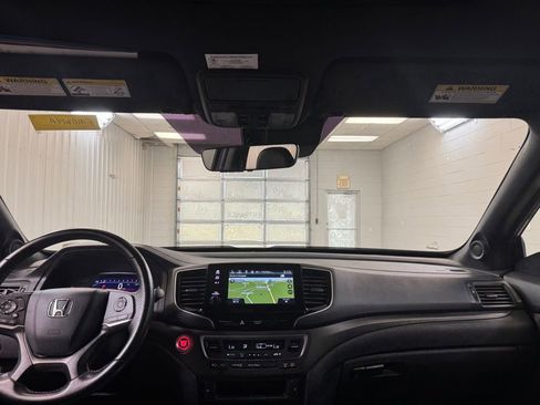 Used 2022 Honda Passport TrailSport image 21