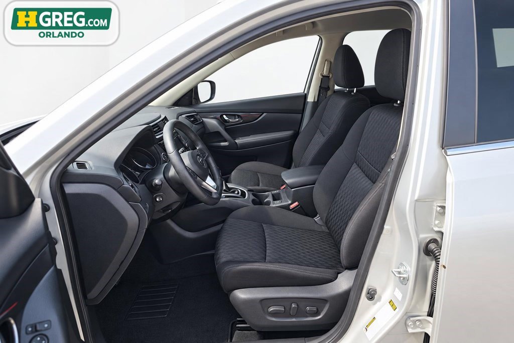 Used 2020 Nissan Rogue SV FWD image 10