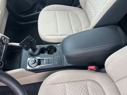 Used 2020 Ford Escape SE image 23