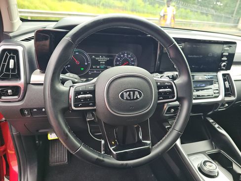 Used 2021 Kia Sorento S FWD image 8