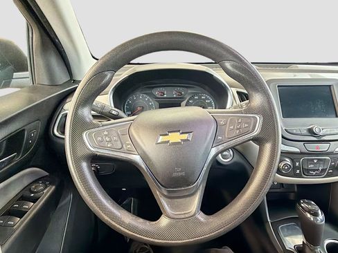 Used 2020 Chevrolet Equinox LS image 11