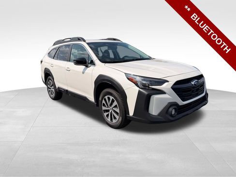 Used 2024 Subaru Outback Premium AWD/4WD image 9