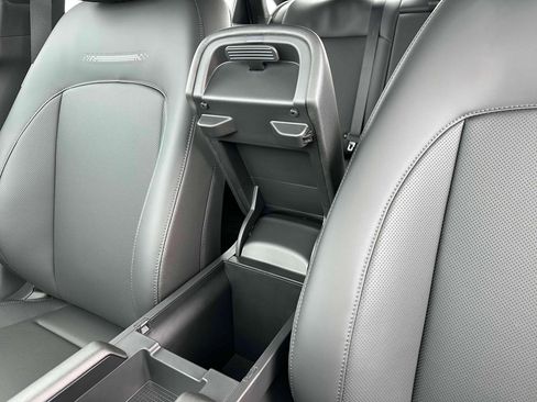 New 2025 Hyundai Ioniq 6 Limited image 18