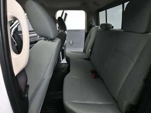 Used 2017 RAM 1500 Classic SLT AWD/4WD image 33
