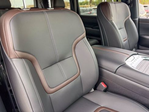 New 2026 Nissan Armada SL image 13