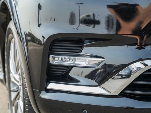 Used 2019 INFINITI QX80 Luxe w/ 22" Wheel Package image 14