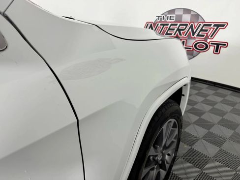 Used 2018 Jeep Grand Cherokee Overland AWD/4WD image 35