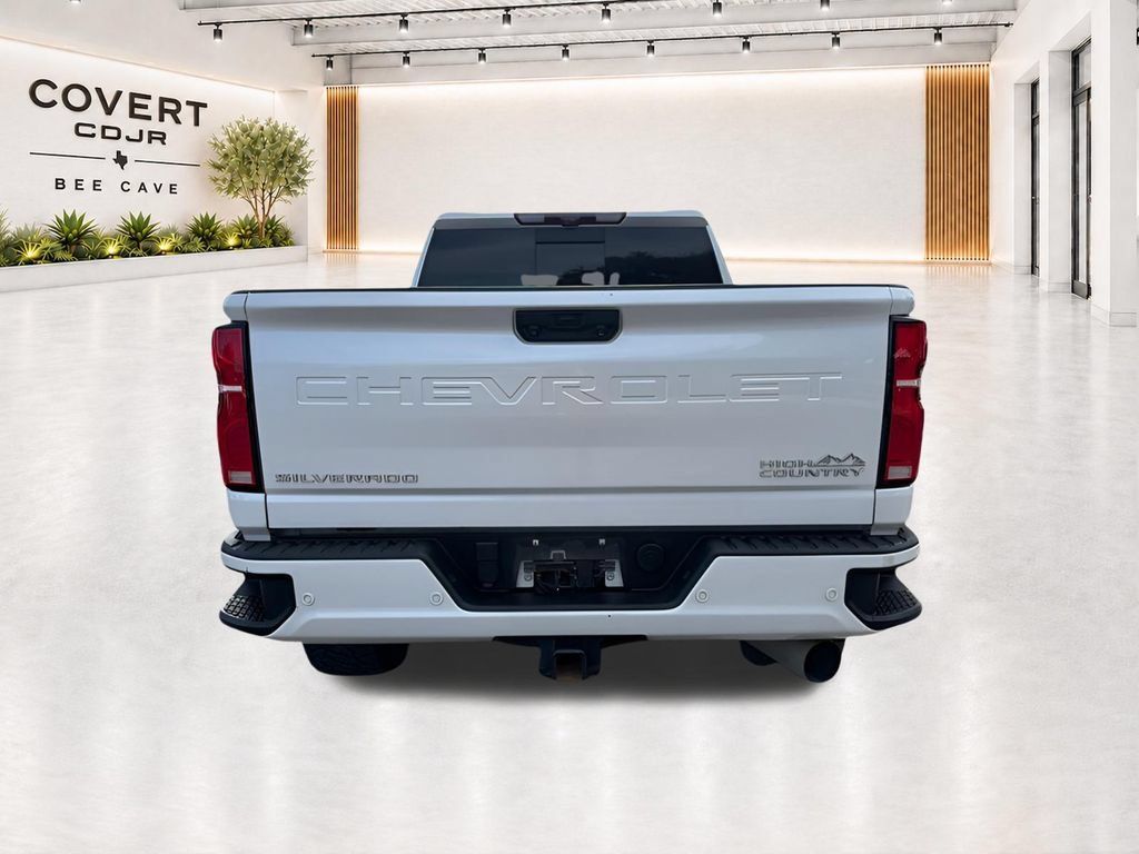 Used 2024 Chevrolet Silverado 2500 High Country w/ High Country Premium Package AWD/4WD image 15