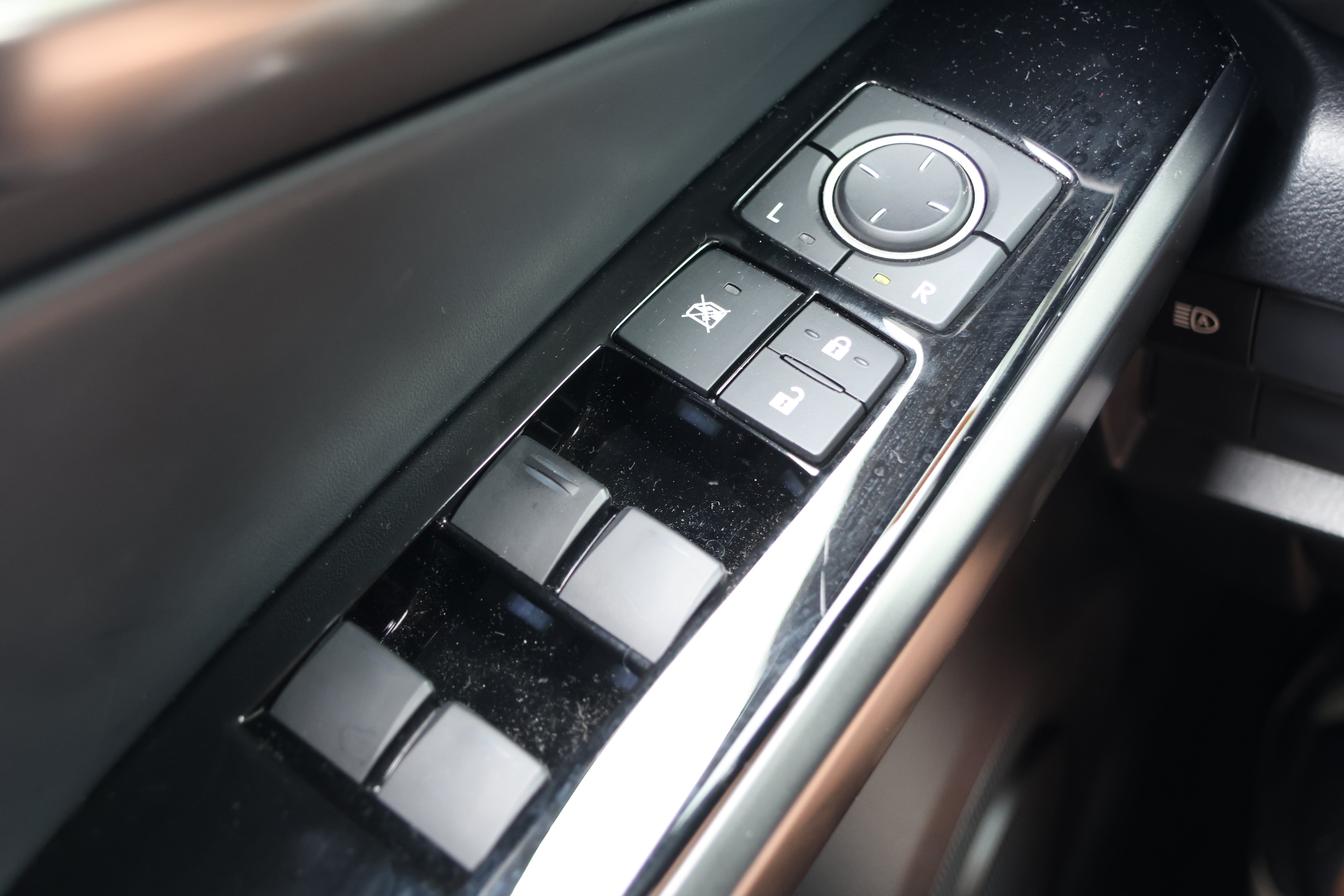 Used 2024 Lexus IS 350 F Sport RWD image 13