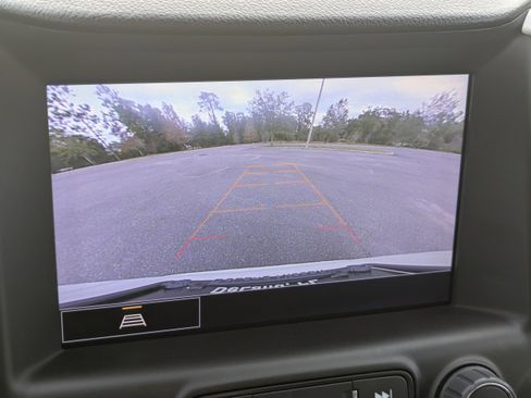 Used 2023 GMC Terrain SLT image 24