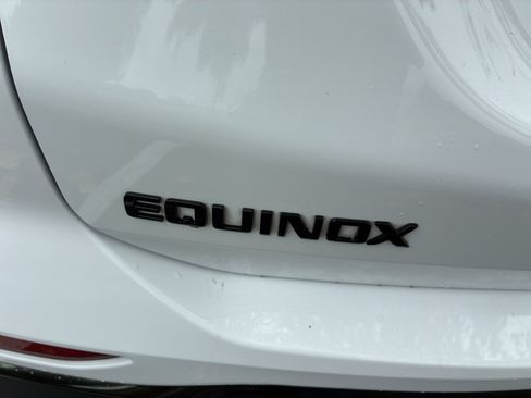 Used 2022 Chevrolet Equinox RS w/ RS Leather Package FWD image 12