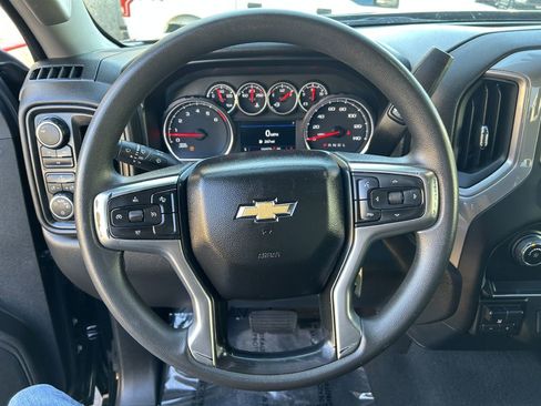 Used 2022 Chevrolet Silverado 2500 Custom w/ Custom Convenience Package image 6