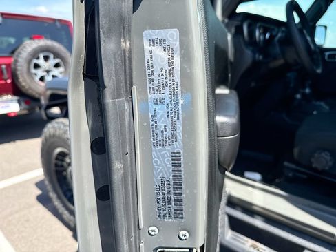 Used 2020 Jeep Wrangler Sport AWD/4WD image 6
