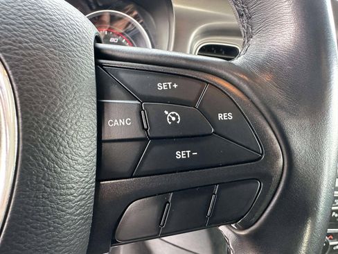 Used 2019 Dodge Charger SXT image 17