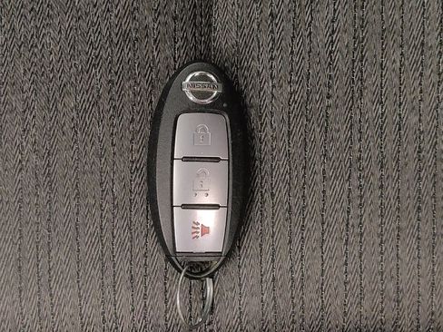 Used 2021 Nissan Rogue S FWD image 32