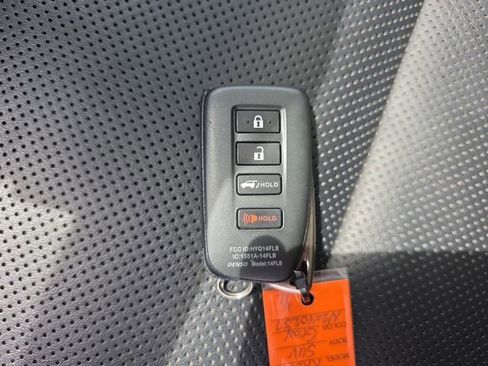 Used 2022 Lexus RX 350L Premium w/ Premium Package AWD/4WD image 37