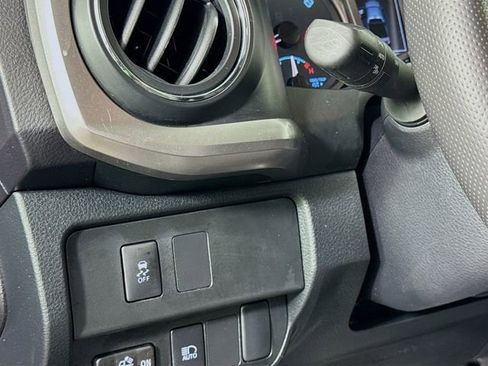 Used 2023 Toyota Tacoma SR5 AWD/4WD image 19