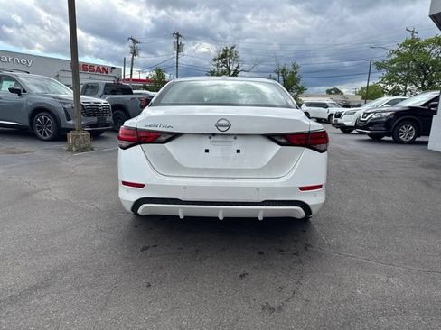Used 2025 Nissan Sentra SV FWD image 3